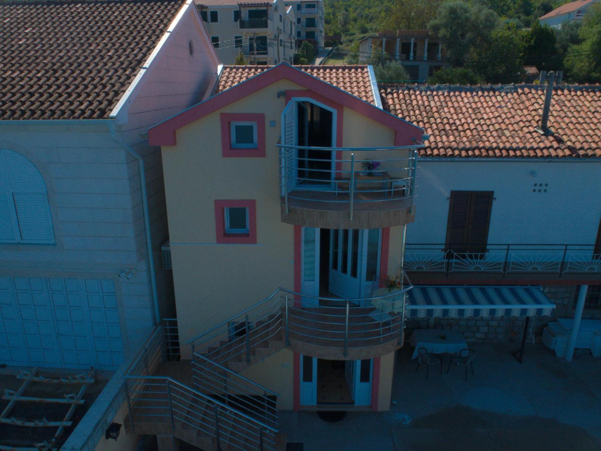 Porto Del Sole Apartments Tivat Exterior photo