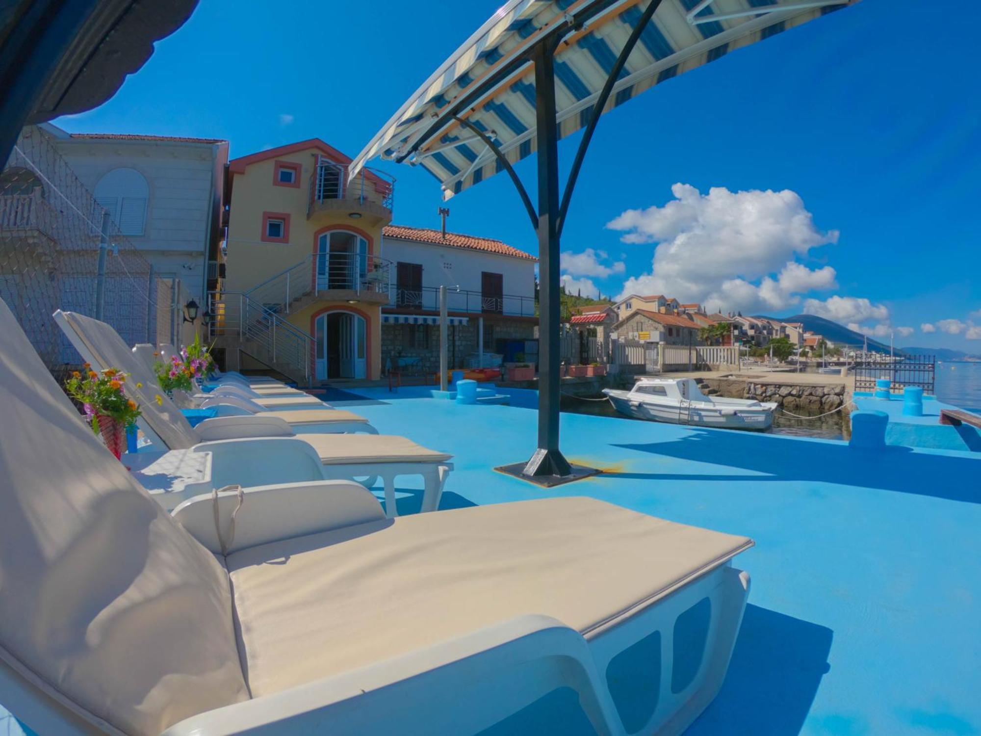 Porto Del Sole Apartments Tivat Exterior photo